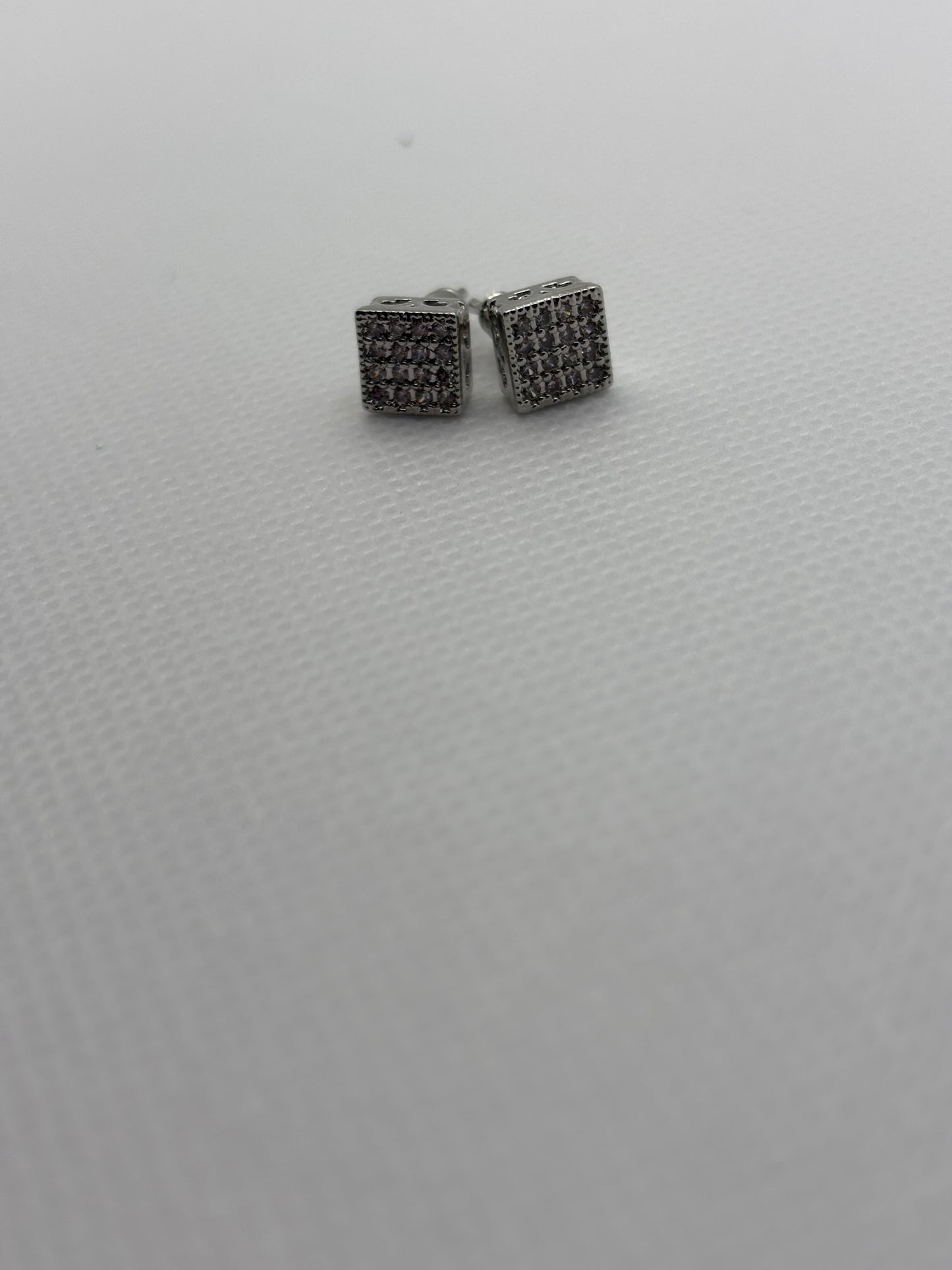 Square stud earrings