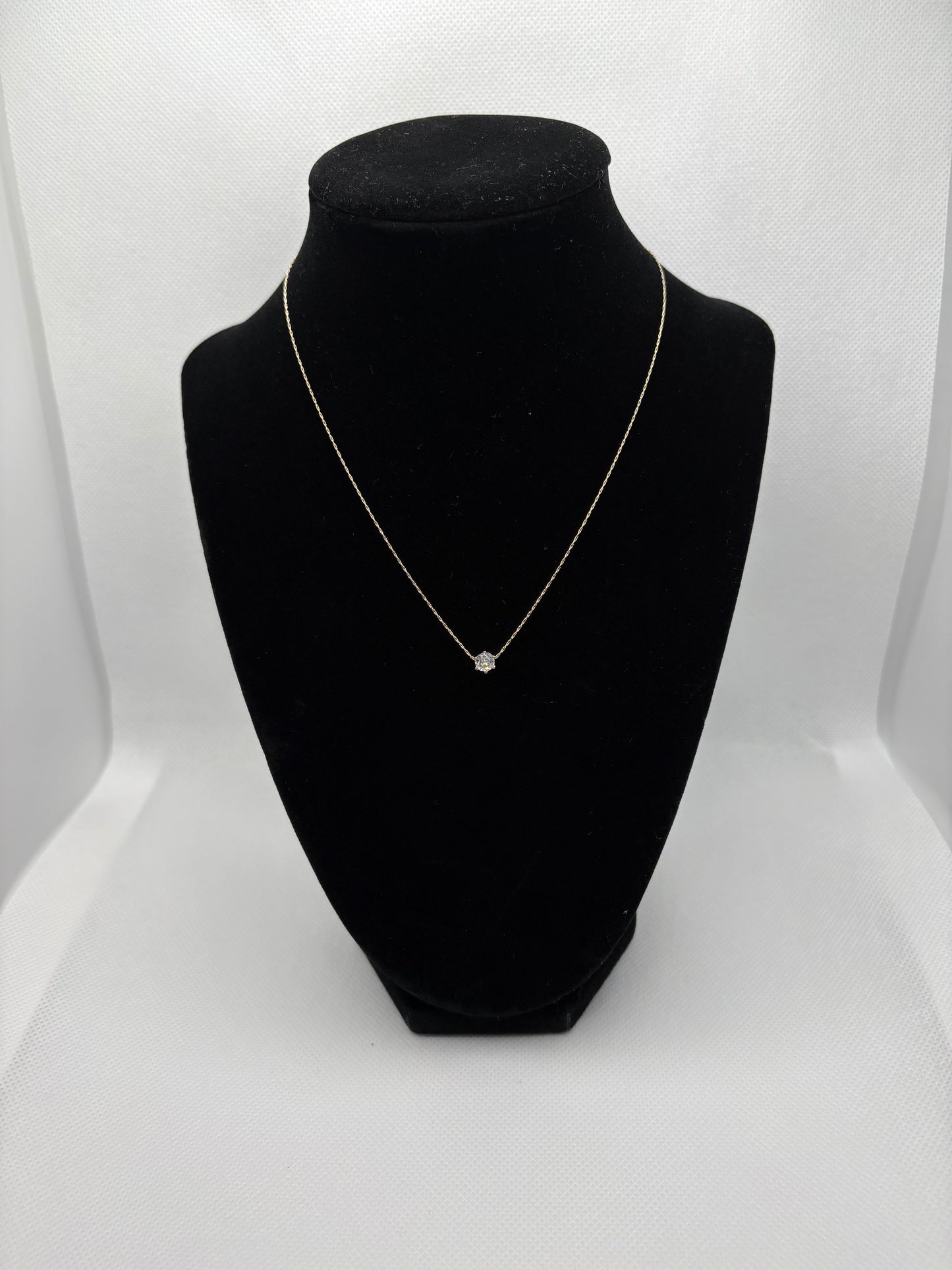 Dainty necklace