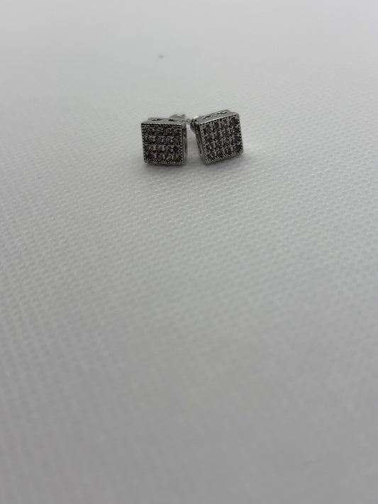 Square stud earrings